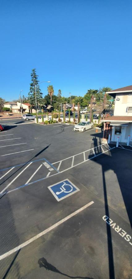 Valley Motel Concord Exterior photo