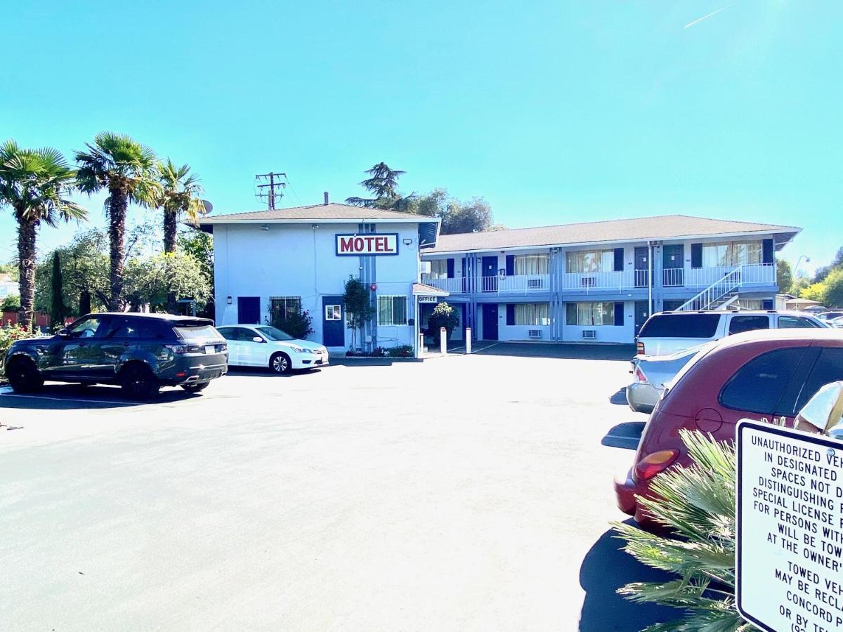 Valley Motel Concord Exterior photo